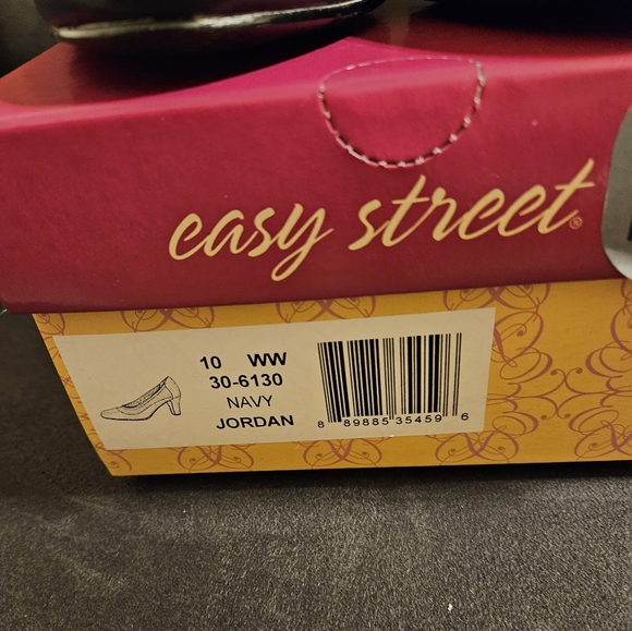 Easy Street Heels - Picture 8 of 12